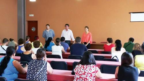 El Ayuntamiento de Adra gestiona casi 1.000 solicitudes para los planes de empleo