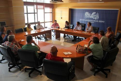 Mañana abren al tráfico los tramos de las obras de mejora de pluviales en Ejido Norte situados frente a los colegios