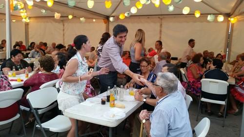 Adra celebró el miércoles la tradicional verbena y merienda de la feria dedicada a personas mayores