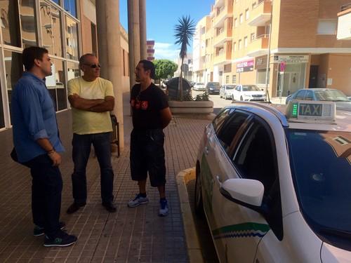 UPyD El Ejido solicita al equipo de Gobierno medidas efectivas contra los taxistas piratas