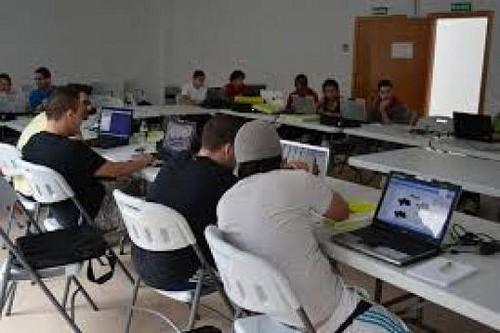 Últimos días para inscribirse en el curso de inglés empresarial para jóvenes de Vícar