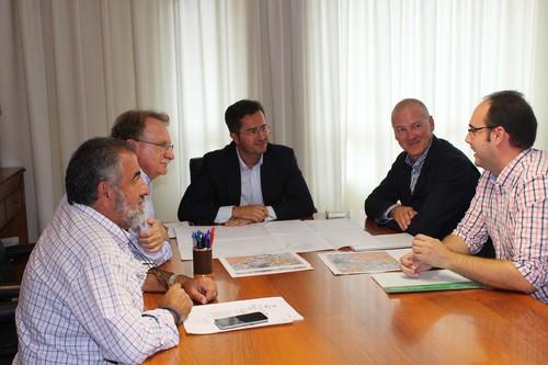 El alcalde de Ejido y el Delegado de Fomento para tratar temas sobre el desarrollo y planeamiento futuro de la ciudad