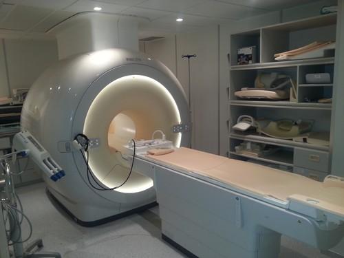 El Hospital de Poniente lleva a cabo obras de mejora en infraestructuras durante el verano