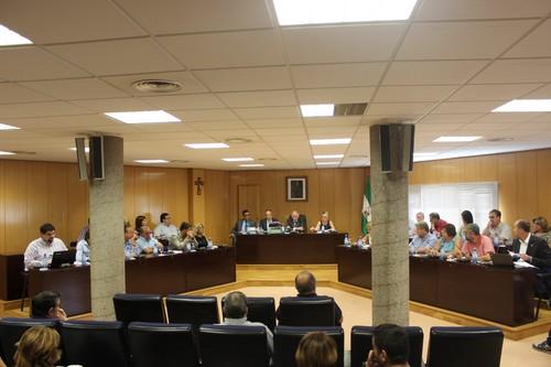 El pleno de Roquetas acepta la delegación de competencias para iniciar las expropiaciones de los suelos afectados por la variante
