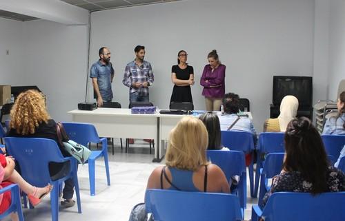 Una veintena de abderitanas aprenderán técnicas de reciclado y producción artesanal