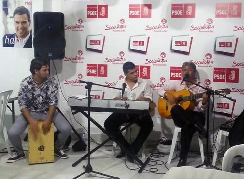 El PSOE de Roquetas reivindica a los artistas locales con un concierto del cantaor José Contreras