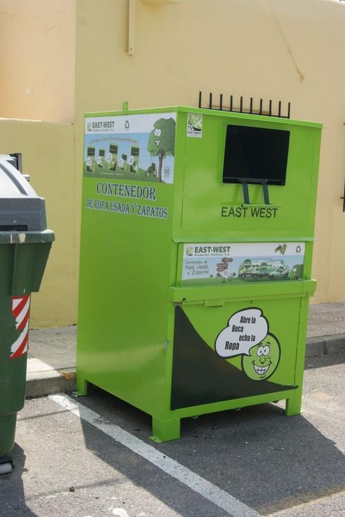 Vícar ha recogido más de 22 toneladas de calzado y ropa usada en lo que va de año