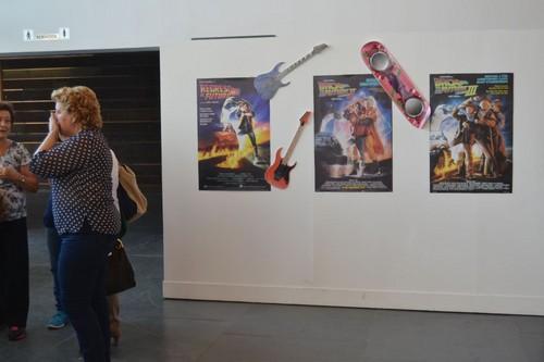 Vícar se transforma en Hill Valley para dar la bienvenida a Marty McFly