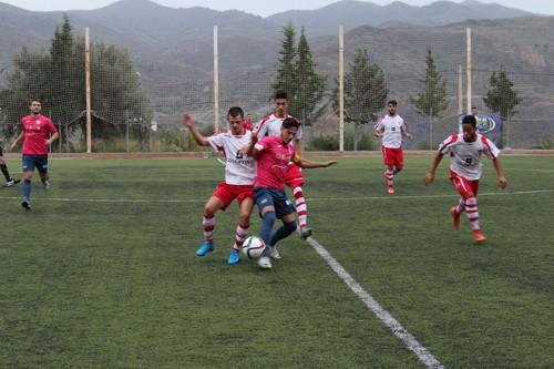 El CD El Ejido se hace fuerte entre los rivales con aspiraciones ganando al Comarca del Mármol