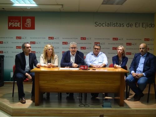 Los Socialistas del Poniente se unen para demandar soluciones al déficit hídrico de los acuíferos de la comarca