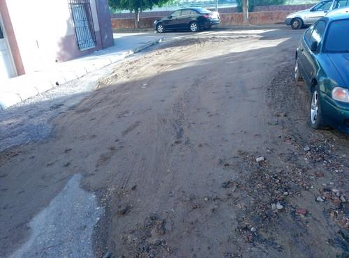 El PSOE de Santa María del Águila denuncia que las calles siguen sin limpiarse cuatro días después de la tormenta