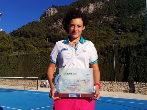 Silvia Vargas, campeona de Andalucía Sub-15 de tenis