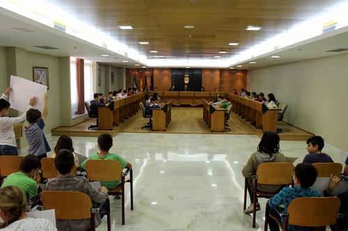 El Consistorio acoge un pleno infantil para conmemorar el Día Internacional de Los Derechos del Niño
