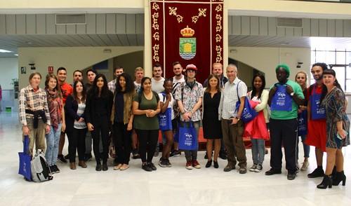 Estudiantes de la universidad inglesa de Hertfordhire visitan el municipio para conocer su historia y modelo productivo