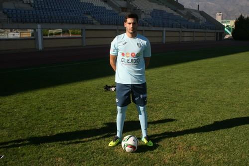El CD El Ejido pierde también al centrocampista Ivi Sánchez por lesión para el partido en Atarfe
