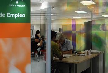 El PP de Adra subraya la bajada del 10% en el número de parados en noviembre