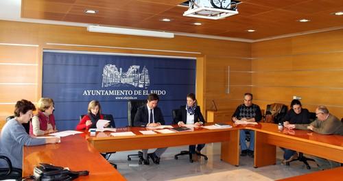 El gobierno local renueva su compromiso de dotar de más medios y recursos a los colectivos de discapacidad de la localidad