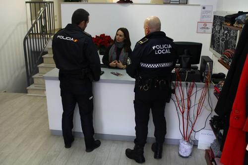 Policía Local pone en marcha junto al resto de Cuerpos y Fuerzas de Seguridad del Estado la campaña ‘Comercio Seguro’