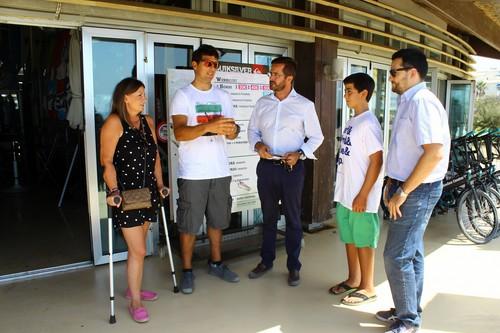 El Ejido entrega en Fitur sus ‘Premios a los Méritos Turísticos’ al deportista Víctor Fernández y al profesor de golf Juan Parrón