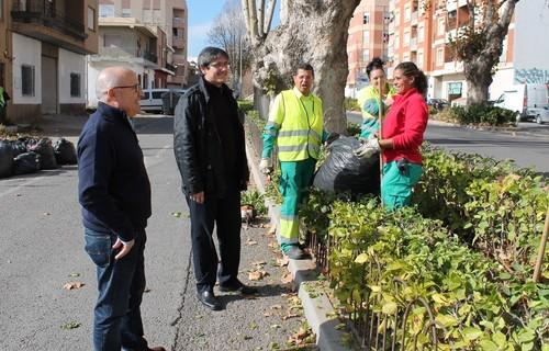El alcalde de Adra afirma que el mantenimiento y adecuación de espacios públicos es clave para mejorar la calidad de vida de los ciudadanos