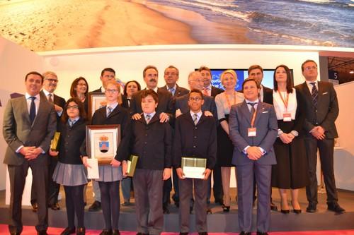 Roquetas entrega sus premios turísticos 'Castillo de Las Roquetas' en Fitur