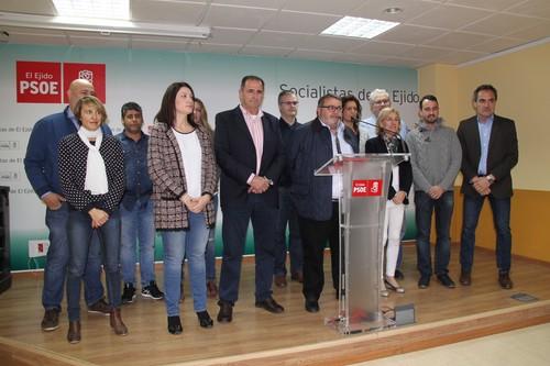 Los socialistas del Poniente muestran su apoyo al paro que llevarán a cabo los agricultores el próximo jueves
