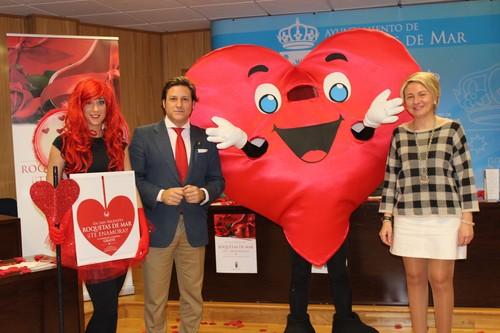 Más de 150 comercios participan en las actividades ‘Roquetas de Mar te enamora’ el próximo sábado 13