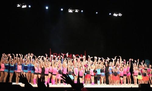 El Auditorio ejidense vibra al ritmo de los nuevos montajes de las gimnastas ejidenses