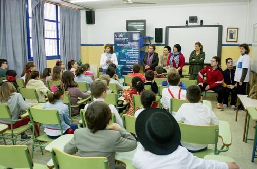 Los escolares del Ciavieja se acercan al daño cerebral de manos de VIVIR