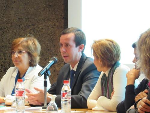 Salud presenta a profesionales y usuarios de la comarca del Poniente la nueva Estrategia de Cuidados de Andalucía