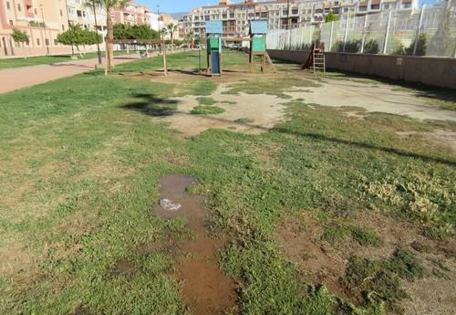 IU Roquetas propone la mejora de la zonas verdes del pasaje Alemania