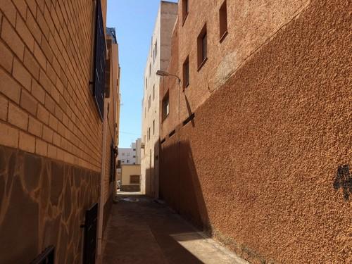 UPyD El Ejido pide información sobre una farola 'instalada con dinero público en una zona de propiedad privada'