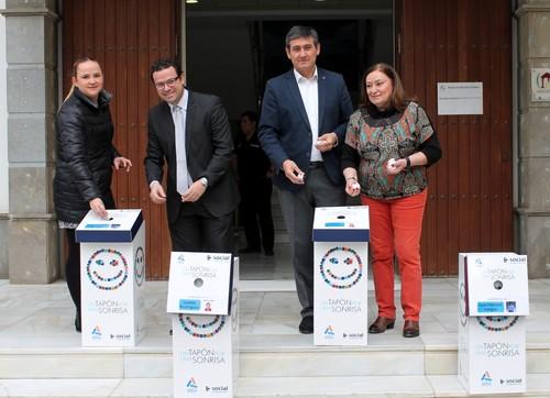 Ayuntamiento y Clece impulsan una campaña solidaria para ayudar a dos niños abderitanos