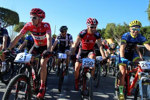 El Ejido reúne a cerca de 400 corredores de todo el territorio nacional en la primera prueba del Open de Andalucía de Mountain Bike