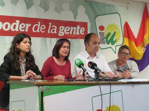 IU exige a Ciudadanos que presente una moción de censura al PP en el ayuntamiento de Roquetas de Mar
