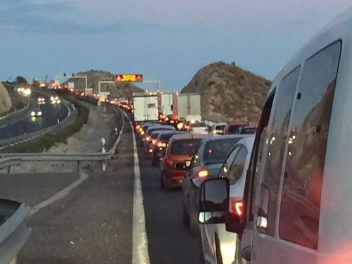 Un accidente en el túnel de Aguadulce provoca retenciones kilométricas en la A7