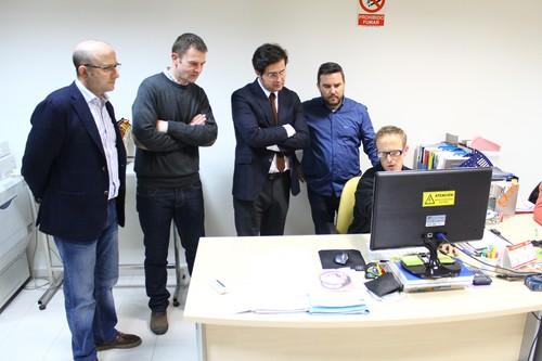 El alcalde de El Ejido mantiene un encuentro con ‘Aldeilla Suministritos Industriales’ (ALSI) y valora su apuesta por la modernización del sector del manipulado