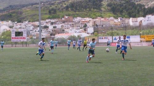 Un Loja más 'enchufado' no da opciones al CD El Ejido que se deja los tres puntos en tierras granadinas