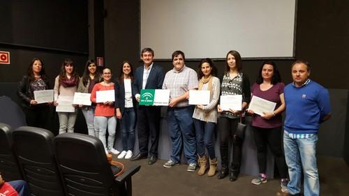 El Instituto Andaluz de la Juventud entrega a la localidad de Adra el distintivo de ‘Municipio Joven de Andalucía’