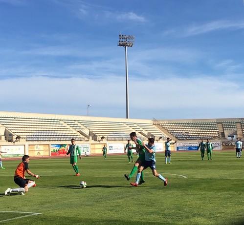 Un gran Javilillo mantiene intactas las opciones de ascenso del CD El Ejido