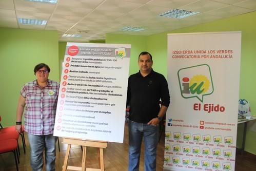 IU se hace eco de la indignación  de los vecinos de Ejido Norte por el 'malgasto en las obras del asfaltado y pintado de pasos'