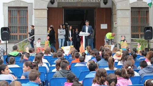 Casi 400 personas conmemoran el IV Centenario del fallecimiento de Cervantes