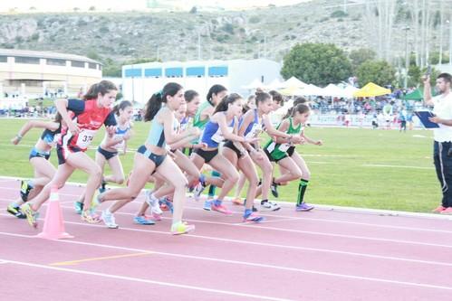 Alba Moreno, subcampeona de Andalucía Infantil en la prueba de fondo de 1.000 metros lisos