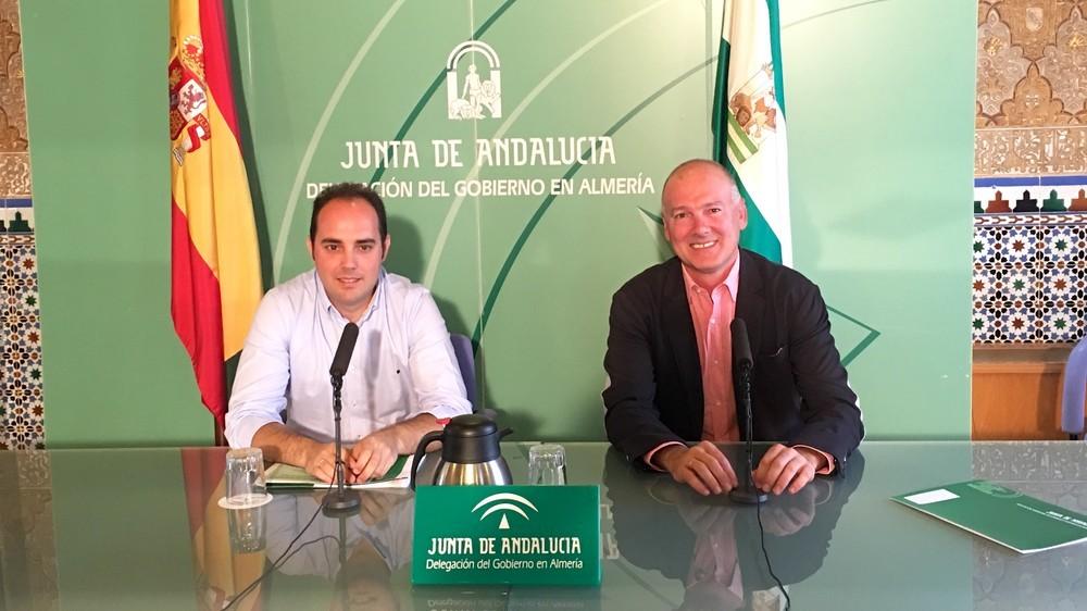 La Junta rehabilita el firme entre la A-7 y Vícar para mejorar el acceso a la nueva variante de Roque-tas de Mar