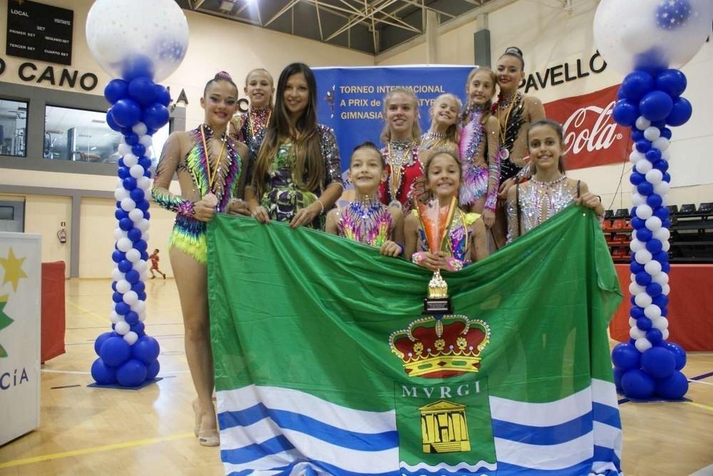 Rítmica El Ejido se alza con 13 medallas en los torneos de Alicante y Vera