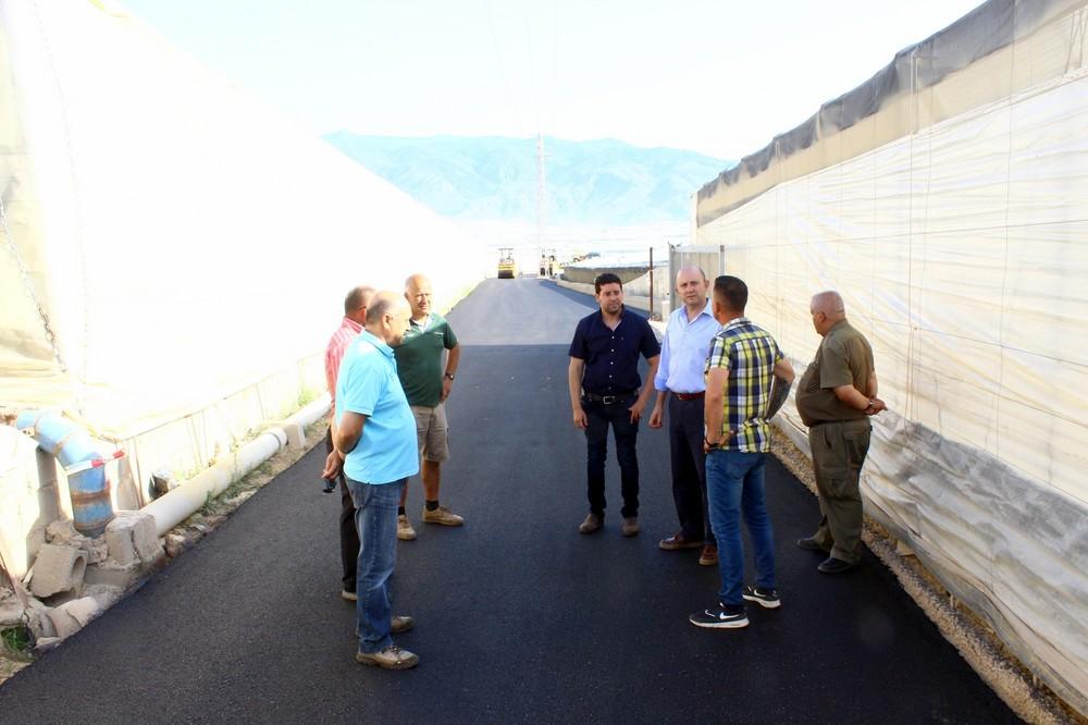 Los agricultores y usuarios del camino de La Molina ya cuentan con una vía mucho más moderna, accesible y transitable