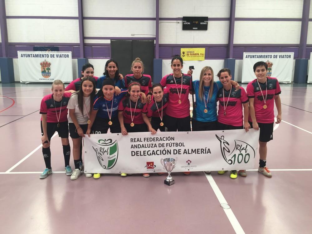 Seis ejidenses ganan la Copa almeriense femenina de fútbol sala con el Adra FSF