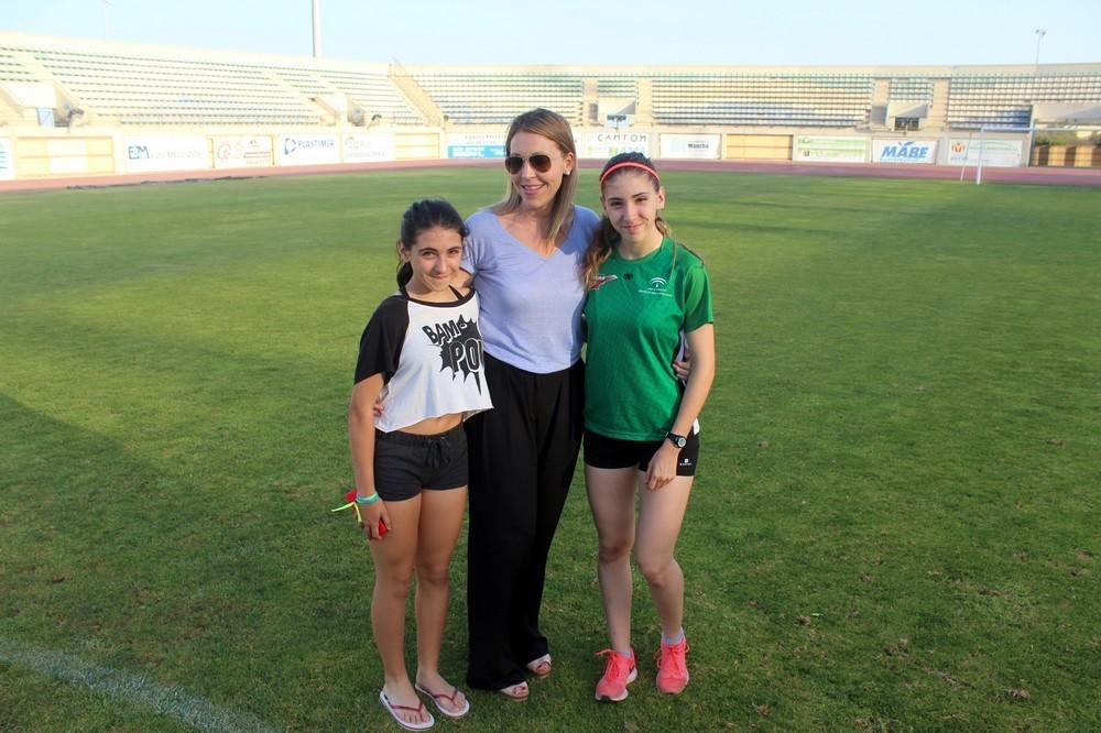 La edil de Deportes felicita a las hermanas ejidenses Moreno por sus últimos éxitos cosechados en atletismo