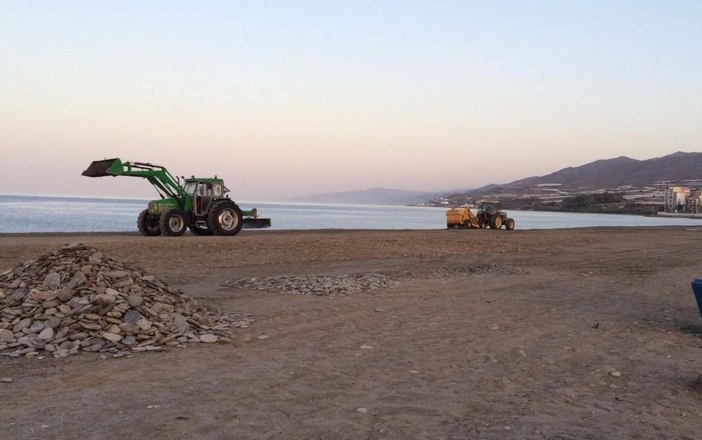 Nuevos trabajos de mejora en las playas abderitanas