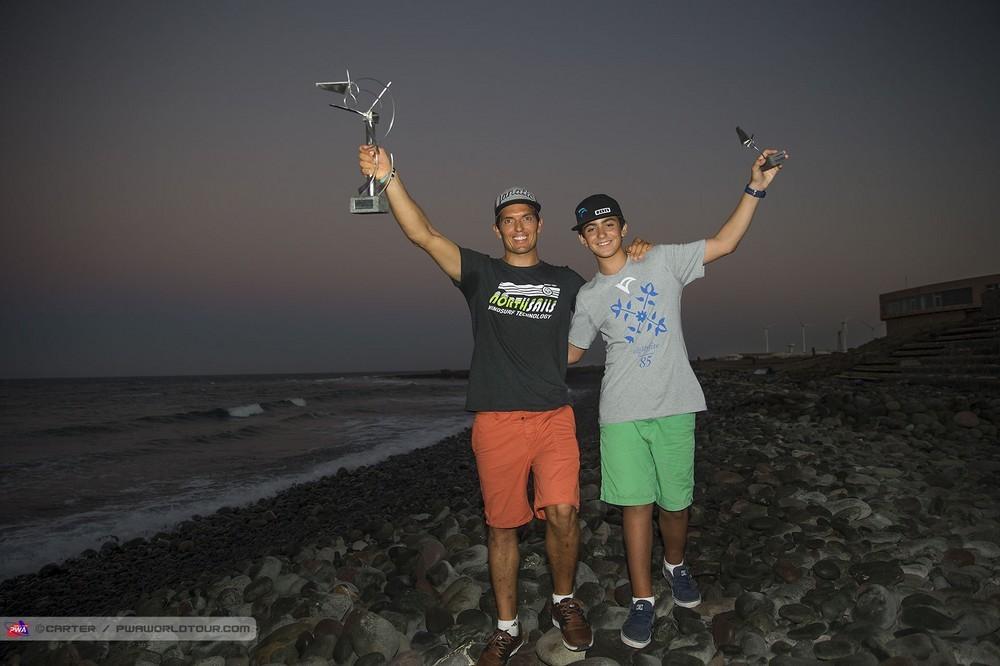 Víctor Fernández gana en Pozo Izquierdo y lidera el Mundial de Olas 2016